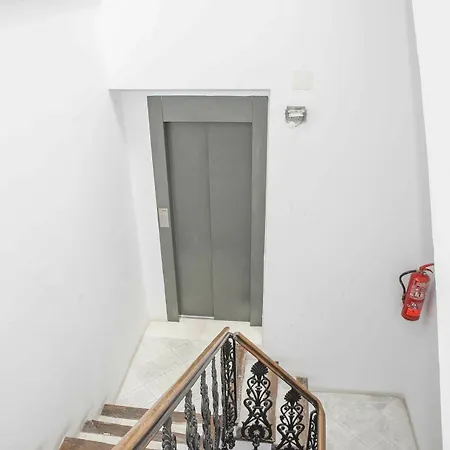 Apartment Total Attics Ii *